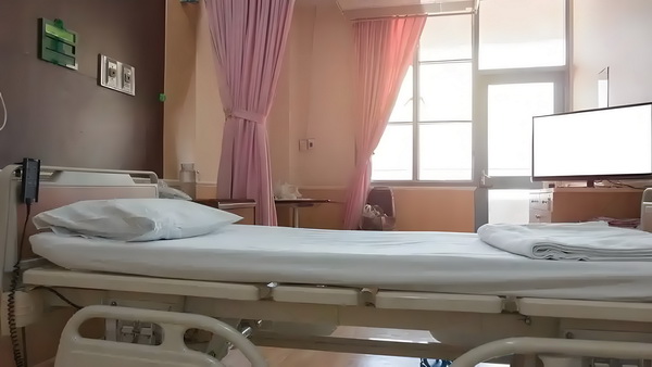 董璇失去的口碑，竟然被自己9岁的女儿挽回了
